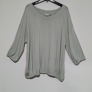Light Green Top / Size 2X